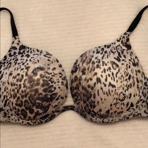 Victoria’s Secret push-up bra 34 DD